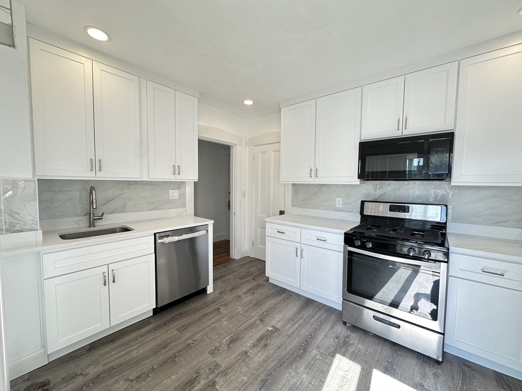 2 bed, 2 bath apartment for rent at 38 Pond St Unit 2, Natick — photo 1 of 15