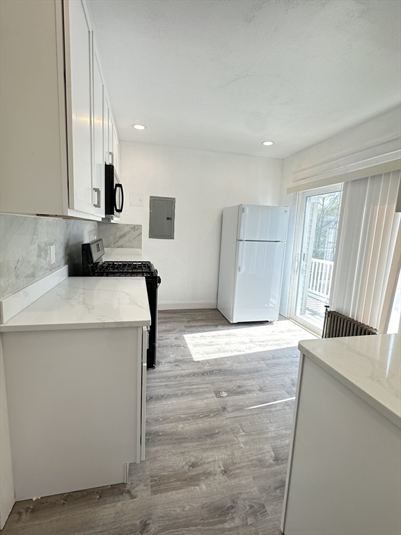 2 bed, 2 bath apartment for rent at 38 Pond St Unit 2, Natick — photo 3 of 15