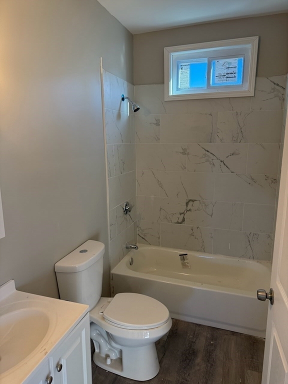 3 bed, 1 bath apartment for rent at 38 Portland Unit 2, Haverhill — photo 5 of 14