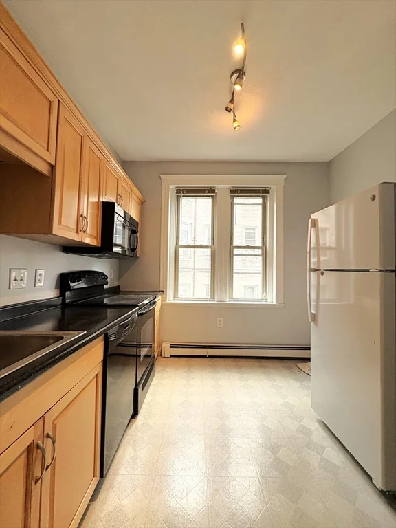 1 bed, 1 bath apartment for rent at 38 Ransom Rd Unit 3, Brighton — photo 9 of 10