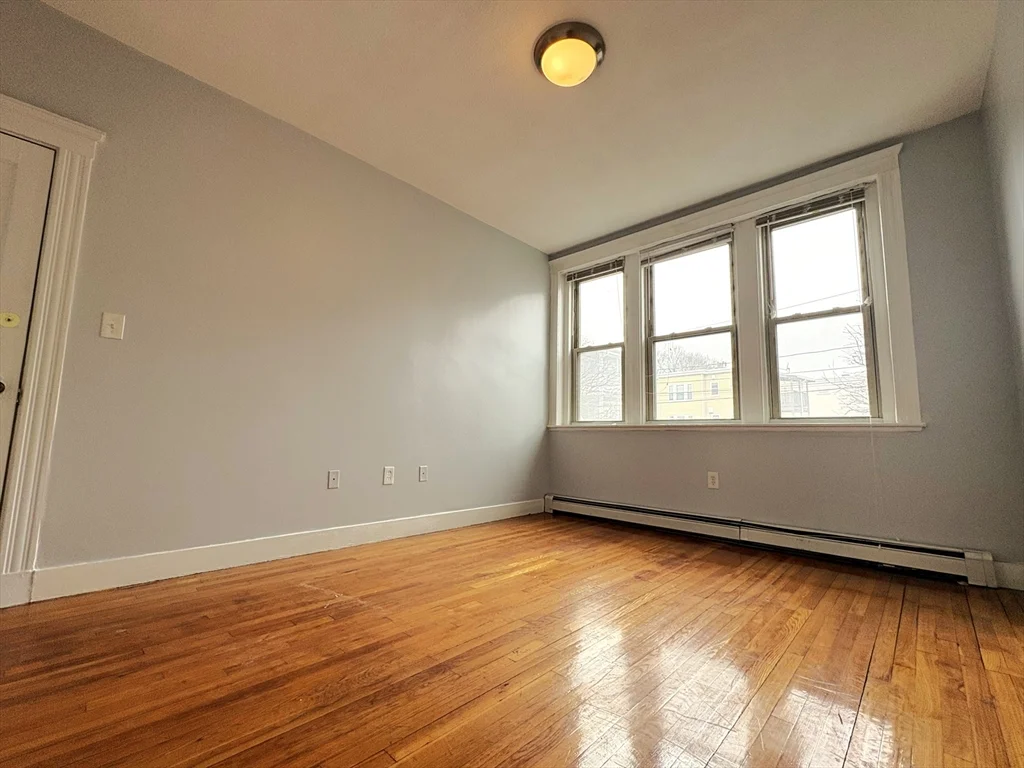 1 bed, 1 bath apartment for rent at 38 Ransom Rd Unit 3, Brighton — photo 3 of 10
