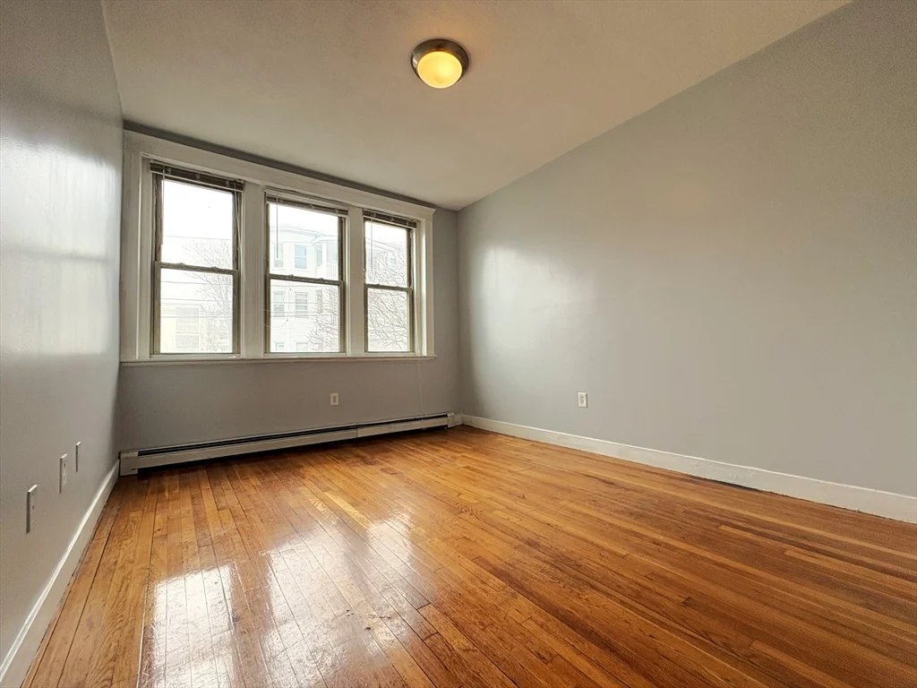 1 bed, 1 bath apartment for rent at 38 Ransom Rd Unit 3, Brighton — photo 2 of 10