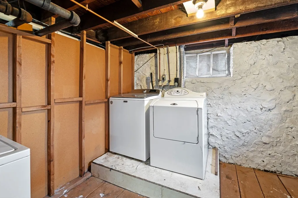 2 bed, 1 bath apartment for rent at 38 Raymond Rd Unit 1, Salem — photo 33 of 35