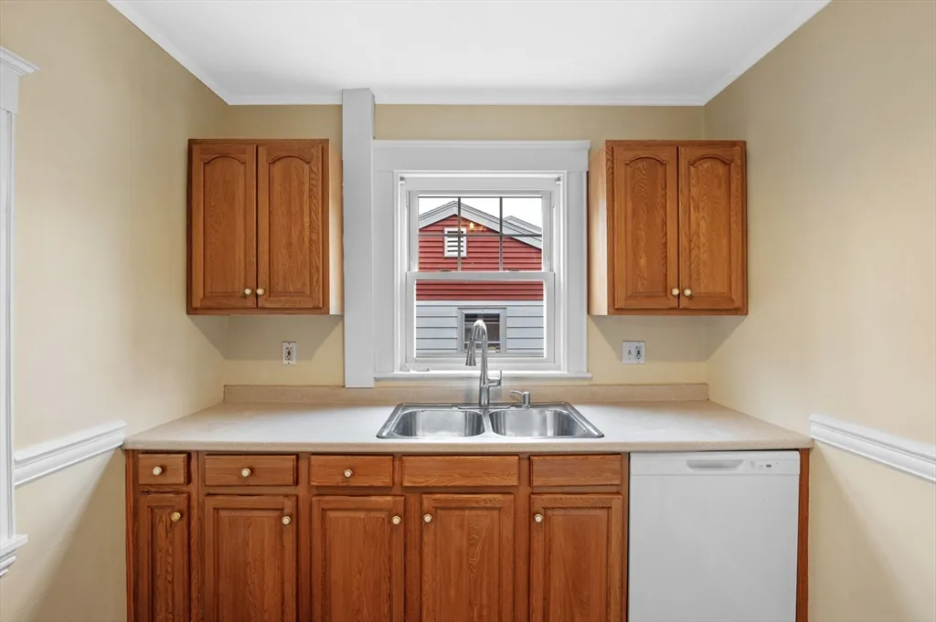 2 bed, 1 bath apartment for rent at 38 Raymond Rd Unit 1, Salem — photo 23 of 35
