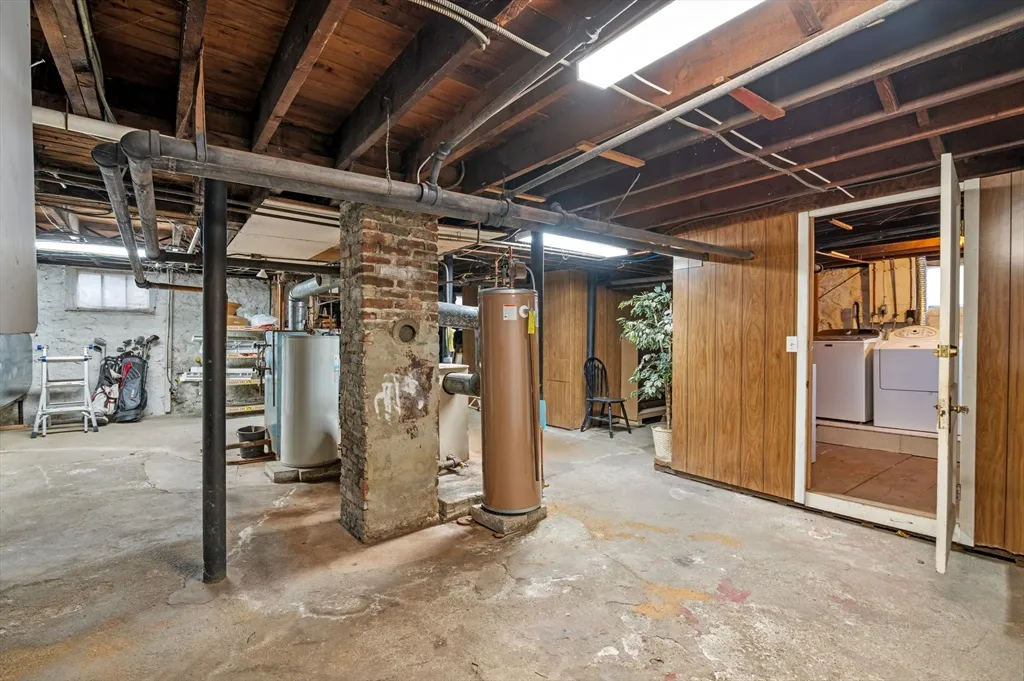 2 bed, 1 bath apartment for rent at 38 Raymond Rd Unit 1, Salem — photo 34 of 35