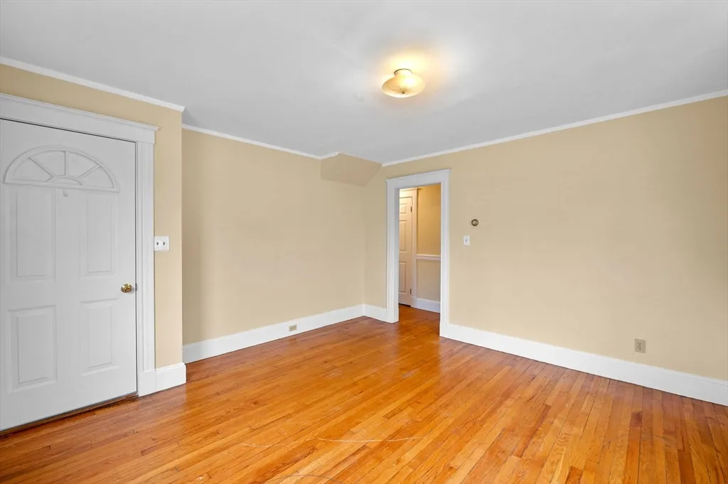 2 bed, 1 bath apartment for rent at 38 Raymond Rd Unit 1, Salem — photo 15 of 35