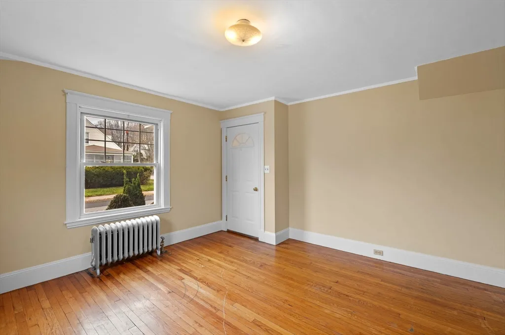 2 bed, 1 bath apartment for rent at 38 Raymond Rd Unit 1, Salem — photo 10 of 35