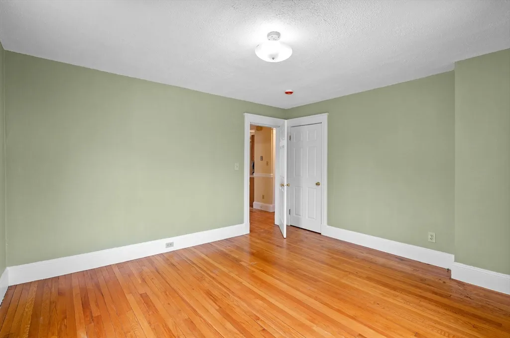 2 bed, 1 bath apartment for rent at 38 Raymond Rd Unit 1, Salem — photo 32 of 35