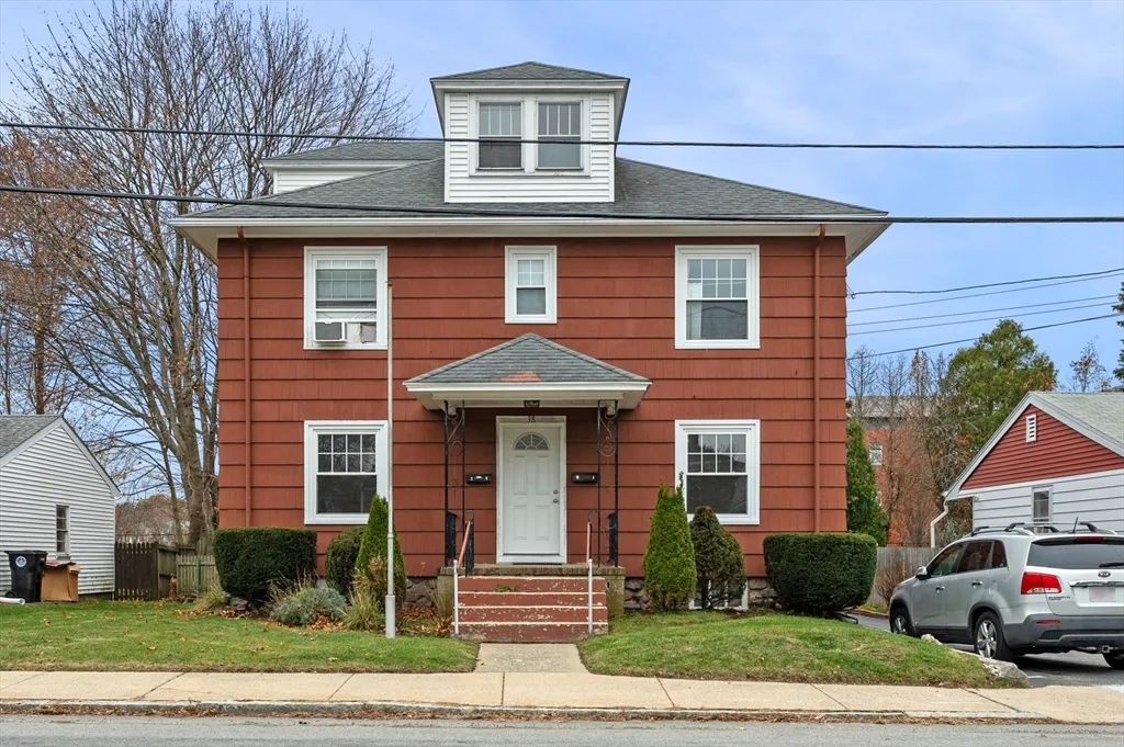 2 bed, 1 bath apartment for rent at 38 Raymond Rd Unit 1, Salem — photo 2 of 35