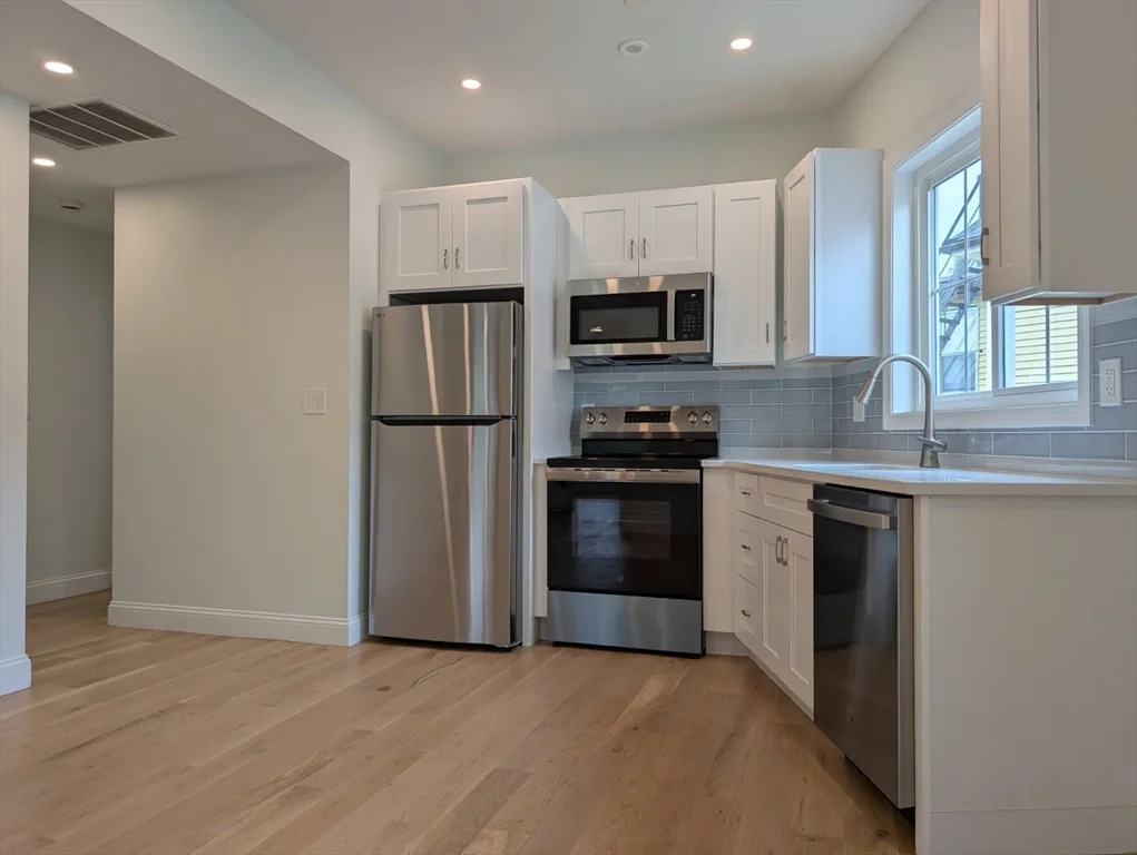 4 bed, 2 bath apartment for rent at 38 Regent St Unit 2, Roxbury — photo 2 of 13