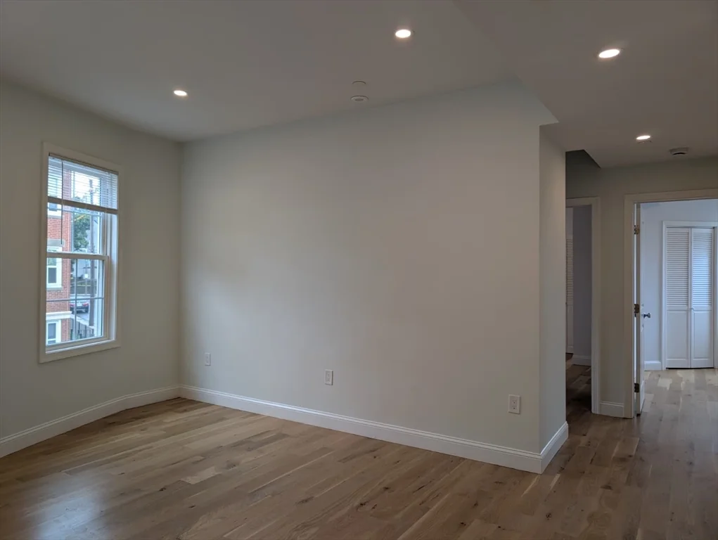 4 bed, 2 bath apartment for rent at 38 Regent St Unit 2, Roxbury — photo 3 of 13