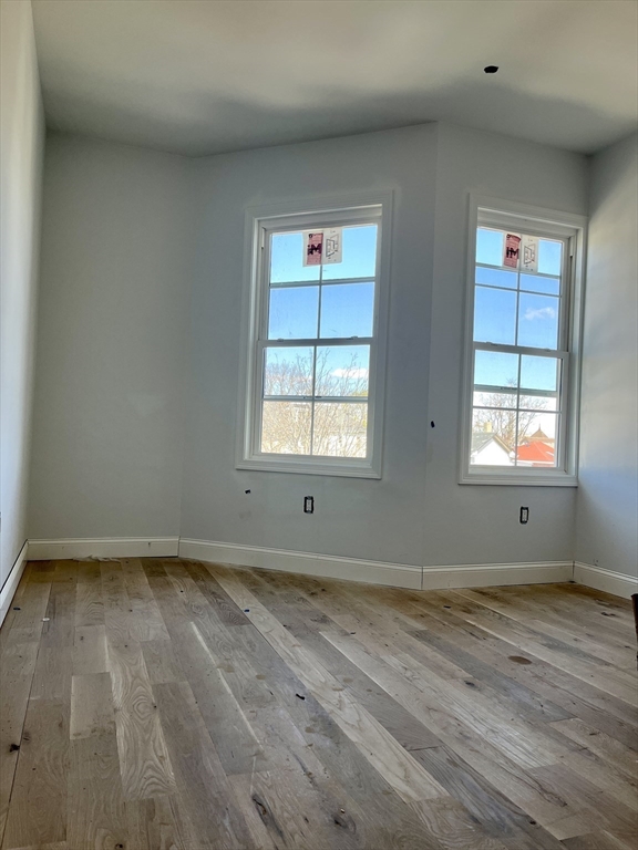4 bed, 2 bath apartment for rent at 38 Regent St Unit 3, Roxbury — photo 6 of 10