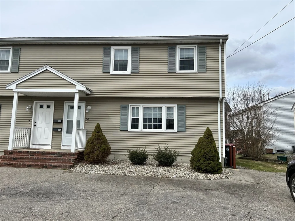 3 bed, 1 bath apartment for rent at 38 Reservoir St Unit 38, Brockton — photo 1 of 28