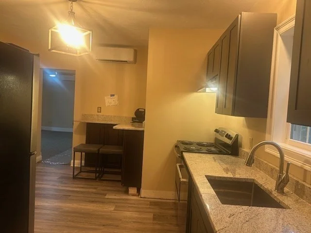 2 bed, 1 bath apartment for rent at 38 Reservoir Unit 1, Holden — photo 4 of 22