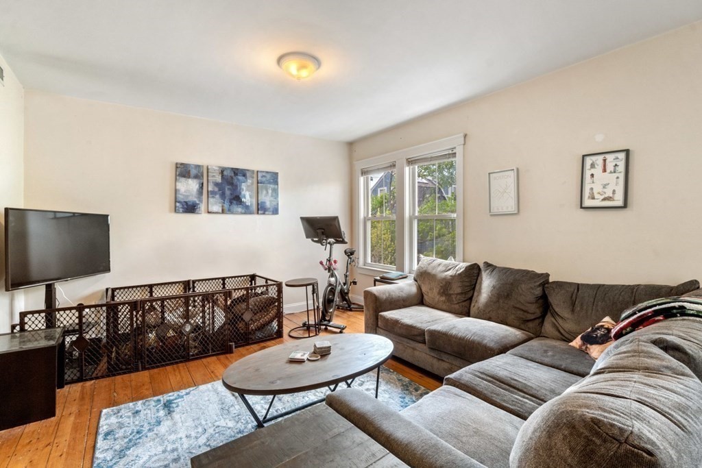 3 bed, 2 bath apartment for rent at 38 Roberts Rd Unit 2, Harvard Square — photo 3 of 14