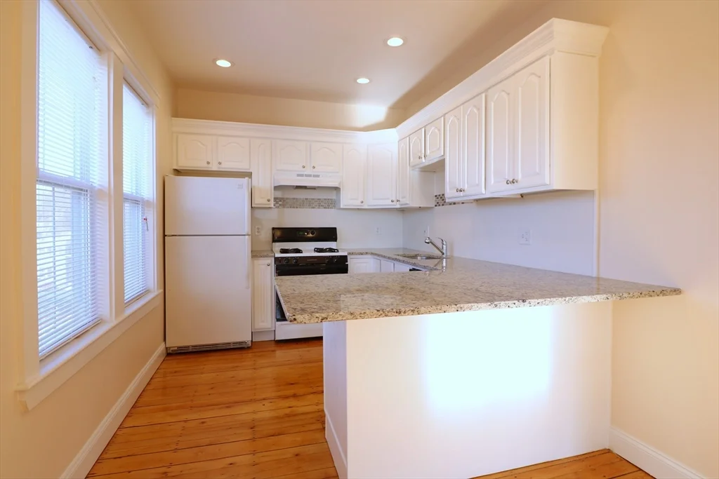 3 bed, 2 bath apartment for rent at 38 Roberts Rd Unit 3, Harvard Square — photo 2 of 17