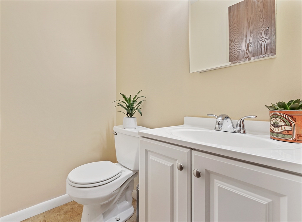 2 bed, 1 bath apartment for rent at 38 Rocky Nook Unit 38, Malden — photo 13 of 29
