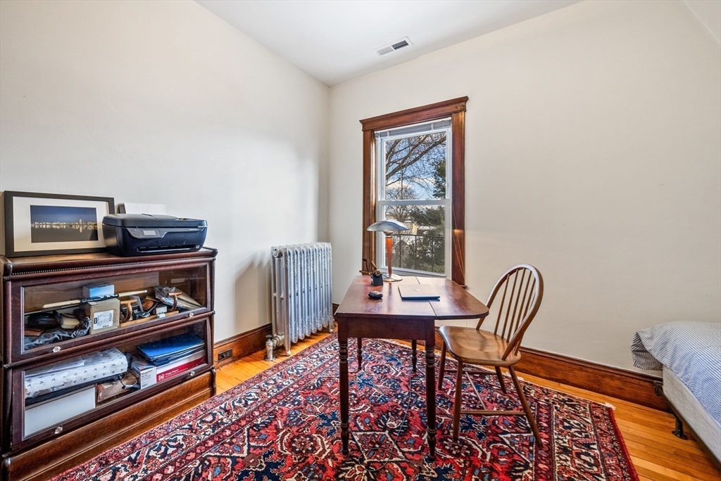 4 bed, 1 bath apartment for rent at 38 Russell St Unit 2, Cambridge — photo 28 of 33