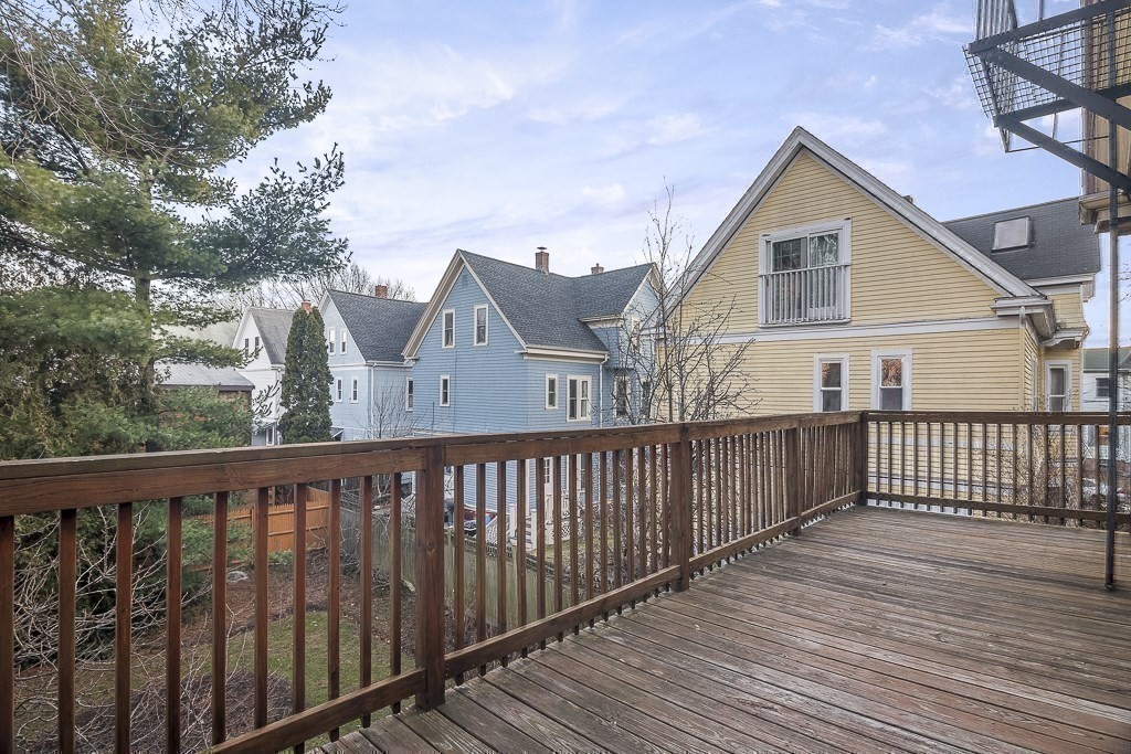 4 bed, 1 bath apartment for rent at 38 Russell St Unit 2, Cambridge — photo 30 of 33
