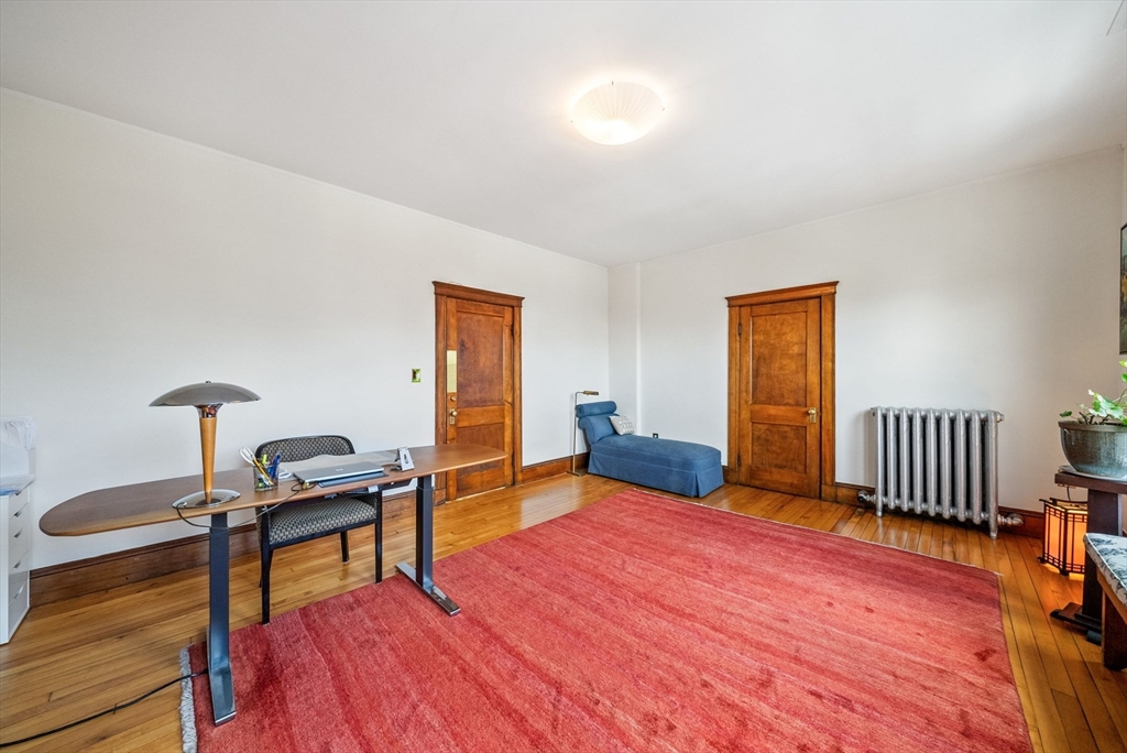 4 bed, 1 bath apartment for rent at 38 Russell St Unit 2, Cambridge — photo 18 of 33