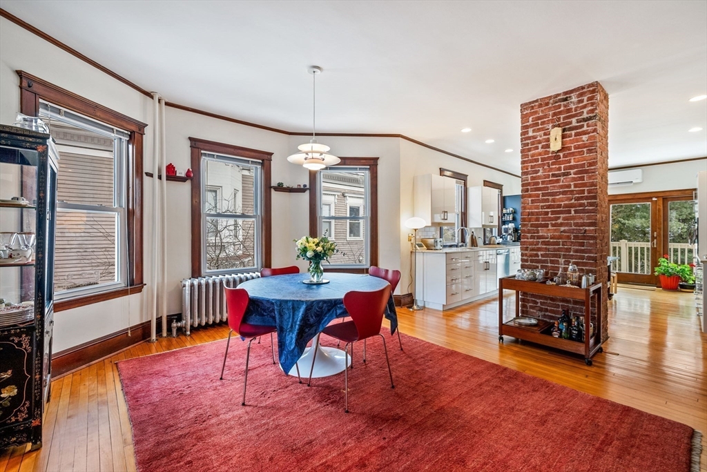 4 bed, 1 bath apartment for rent at 38 Russell St Unit 2, Cambridge — photo 6 of 33