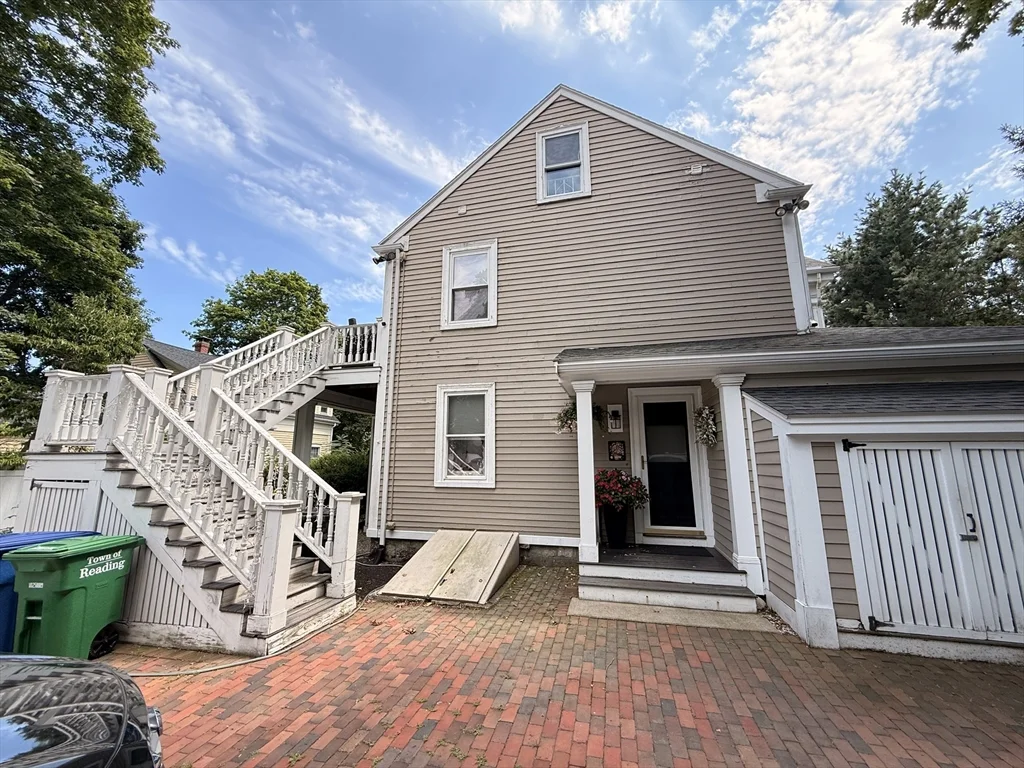 3 bed, 2 bath apartment for rent at 38 Salem St Unit B, Reading — photo 3 of 35