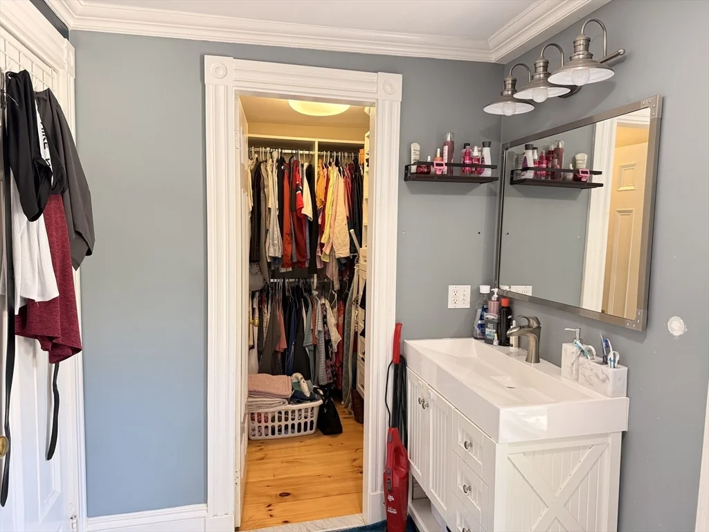 3 bed, 2 bath apartment for rent at 38 Salem St Unit B, Reading — photo 21 of 35