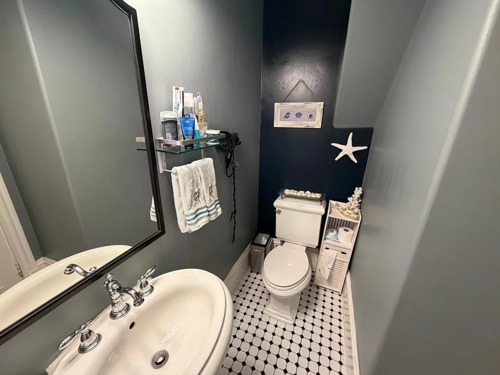 3 bed, 2 bath apartment for rent at 38 Salem St Unit B, Reading — photo 35 of 35