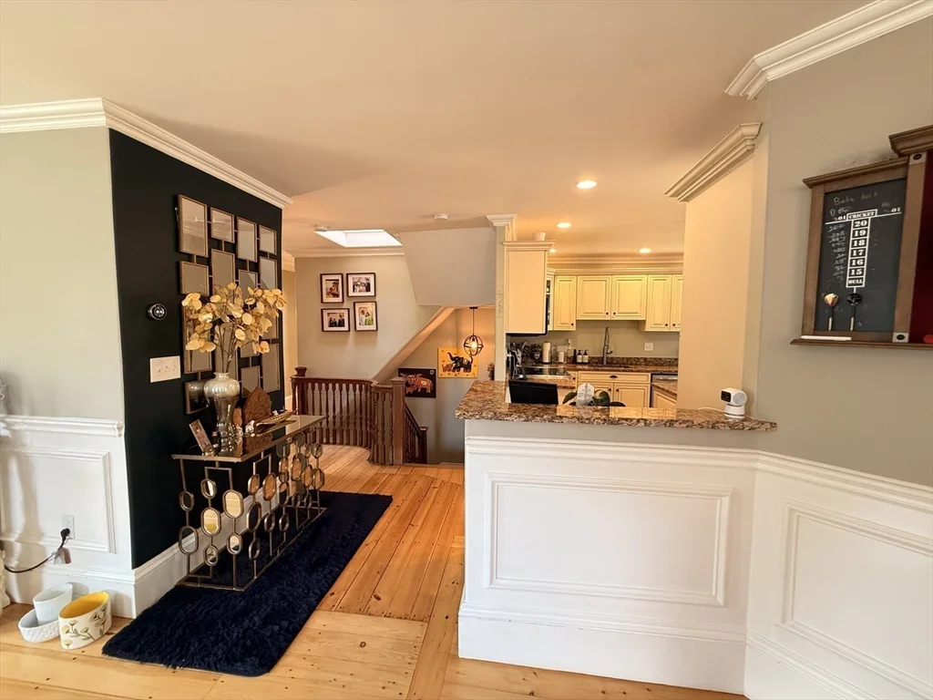 3 bed, 2 bath apartment for rent at 38 Salem St Unit B, Reading — photo 8 of 35