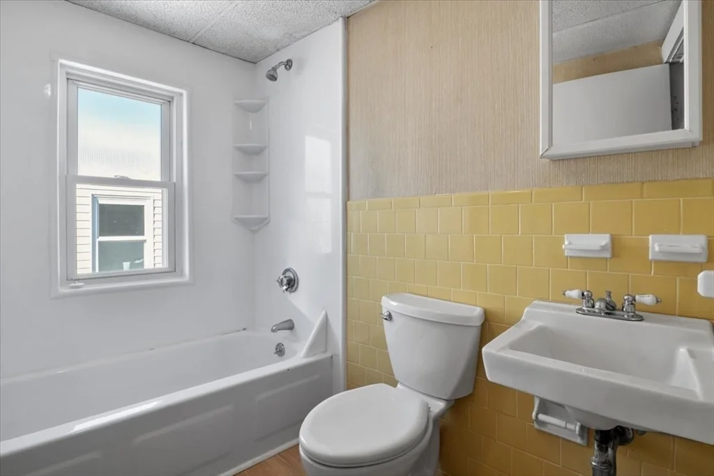 1 bed, 1 bath apartment for rent at 38 Sheffield Rd Unit 3, Roslindale — photo 19 of 23