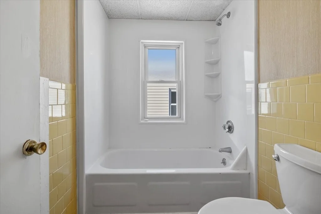 1 bed, 1 bath apartment for rent at 38 Sheffield Rd Unit 3, Roslindale — photo 20 of 23