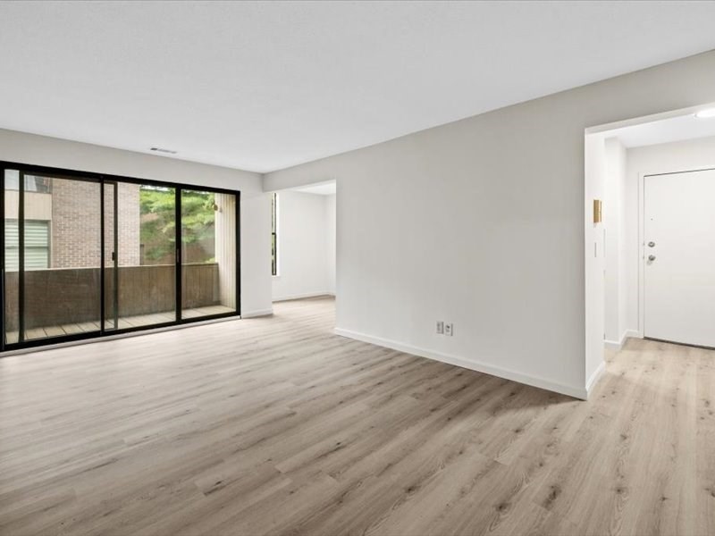 2 bed, 1 bath apartment for rent at 38 Shrewsbury Green Unit F, Shrewsbury — photo 5 of 15