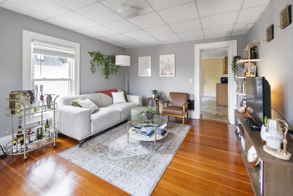 1 bed, 1 bath apartment for rent at 38 Spring Unit 2L, Spring Hill — photo 1 of 18