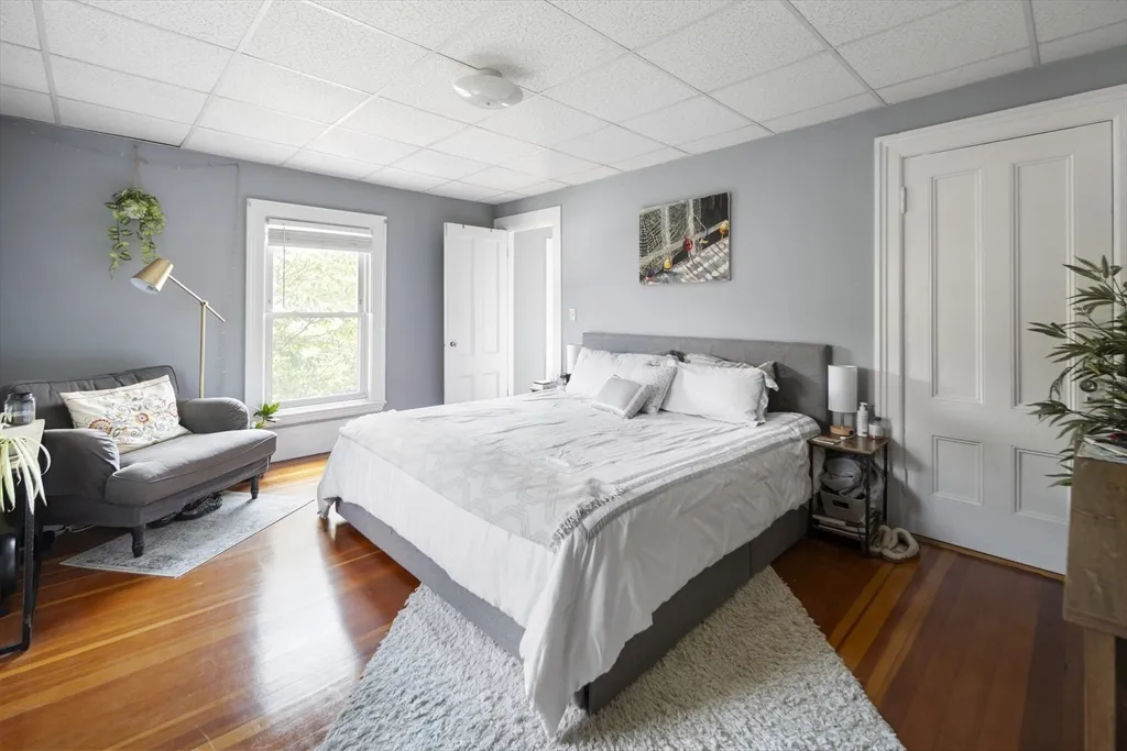 1 bed, 1 bath apartment for rent at 38 Spring Unit 2L, Spring Hill — photo 8 of 18