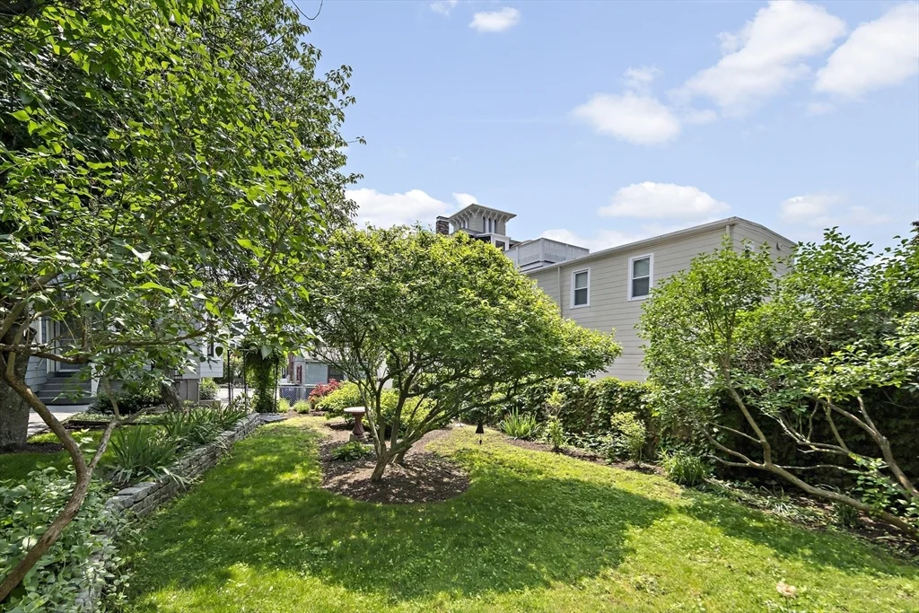 1 bed, 1 bath apartment for rent at 38 Spring Unit 2R, Spring Hill — photo 12 of 17