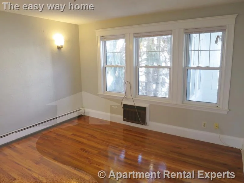 4 bed, 2 bath apartment for rent at 38 Sterling St Unit 2, Tufts — photo 2 of 20