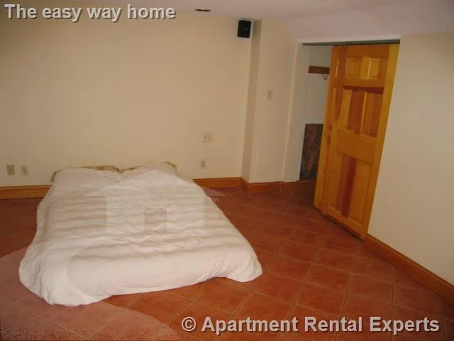 1 bed, 1 bath apartment for rent at 38 Sterling St Unit BSMT, Teele Square — photo 4 of 8