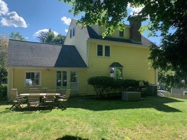 3 bed, 1 bath apartment for rent at 38 Tennyson Rd, Newton — photo 25 of 28