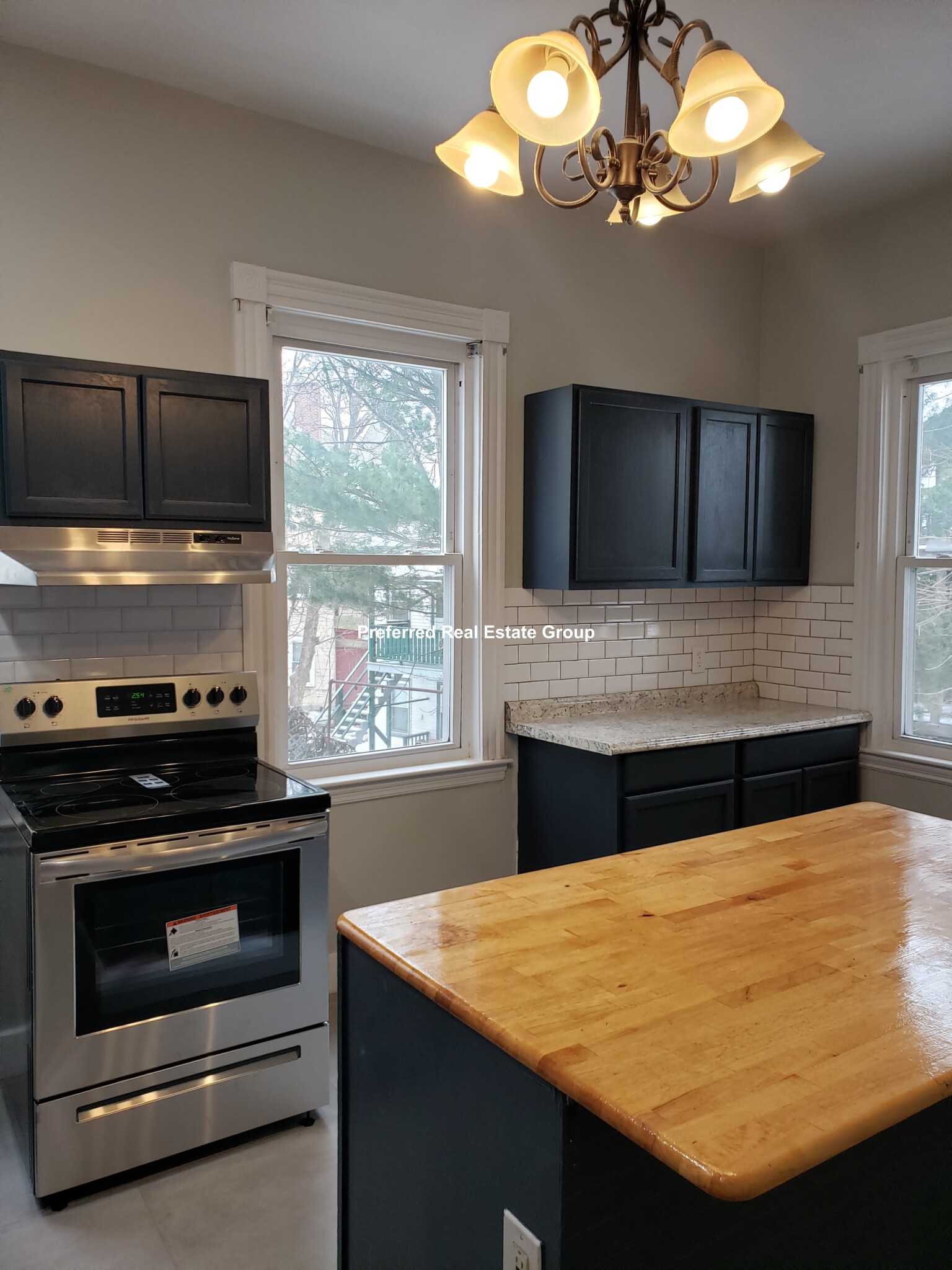 2 bed, 1 bath apartment for rent at 38 Thornton St Unit 1, Roxbury — photo 1 of 10