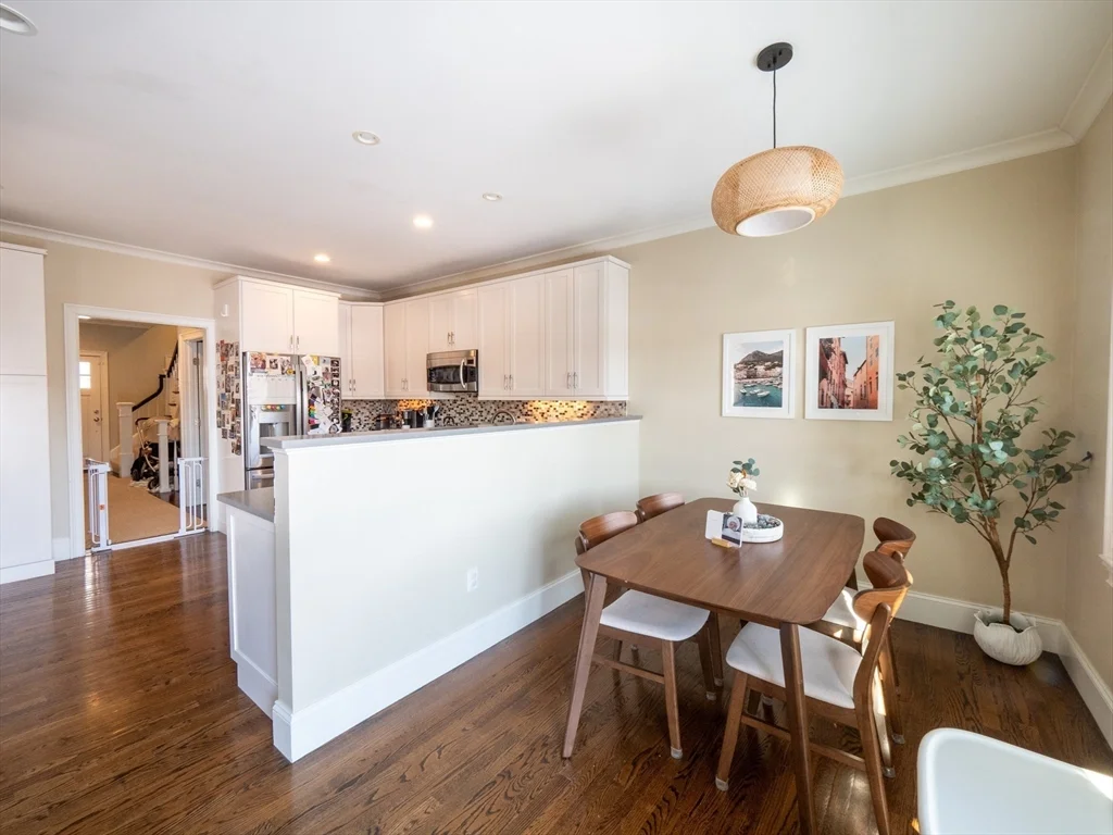 5 bed, 4+ bath apartment for rent at 38 Troy Ln Unit 1, Waban — photo 4 of 38