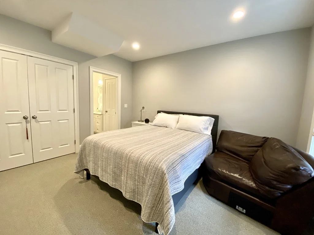 5 bed, 4+ bath apartment for rent at 38 Troy Ln Unit 1, Waban — photo 30 of 38
