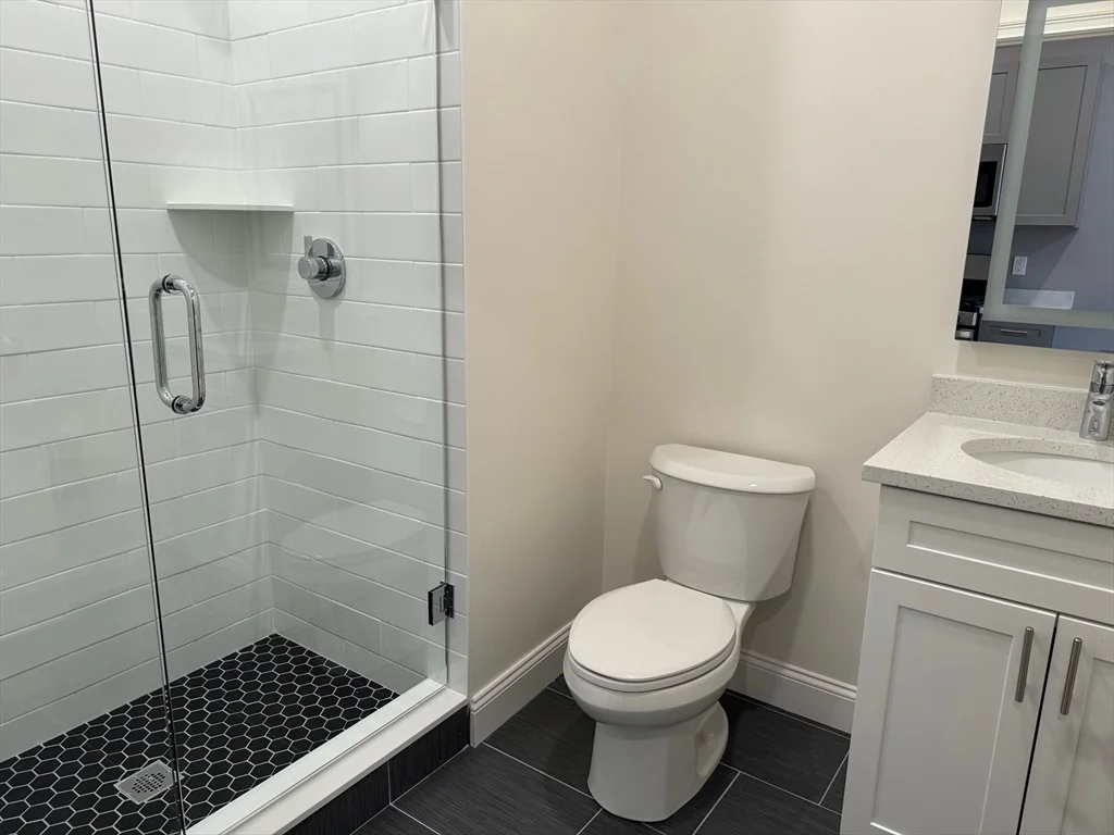 Studio bed, 1 bath apartment for rent at 38 Walnut Ave Unit 103, Revere — photo 6 of 11