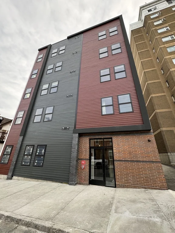 Studio bed, 1 bath apartment for rent at 38 Walnut Ave Unit 103, Revere