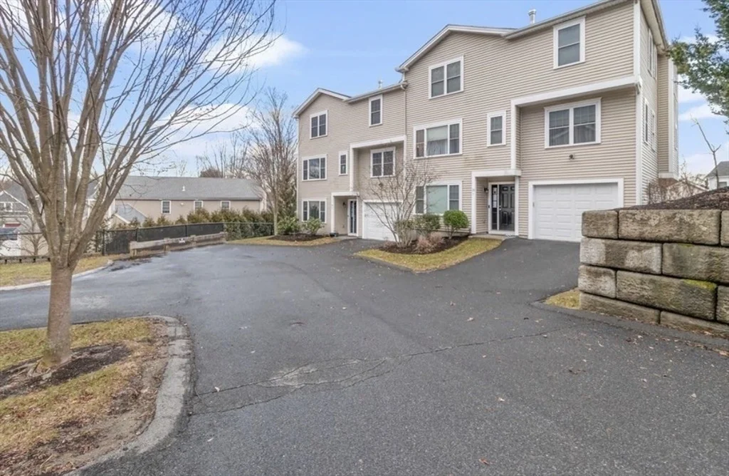 3 bed, 2 bath apartment for rent at 38 Webster Unit 2, Needham — photo 1 of 16