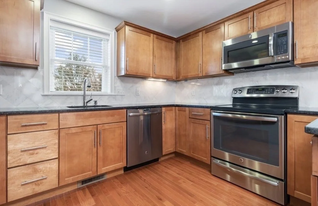 3 bed, 2 bath apartment for rent at 38 Webster Unit 2, Needham — photo 5 of 16