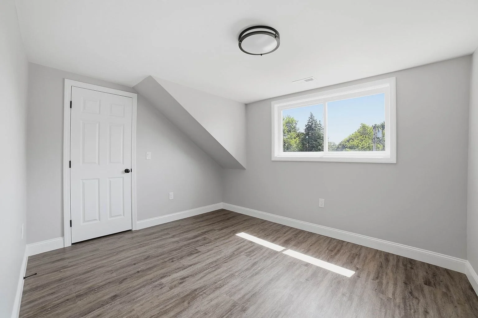 4 bed, 2 bath apartment for rent at 38 wesleya Wesleyan St, Shrewsbury — photo 15 of 23