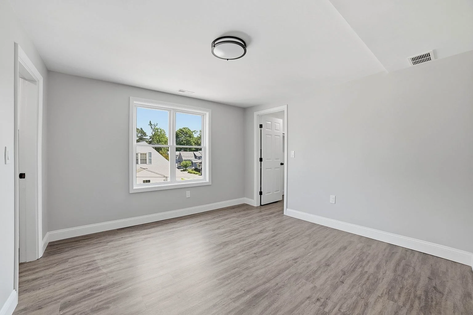 4 bed, 2 bath apartment for rent at 38 wesleya Wesleyan St, Shrewsbury — photo 16 of 23