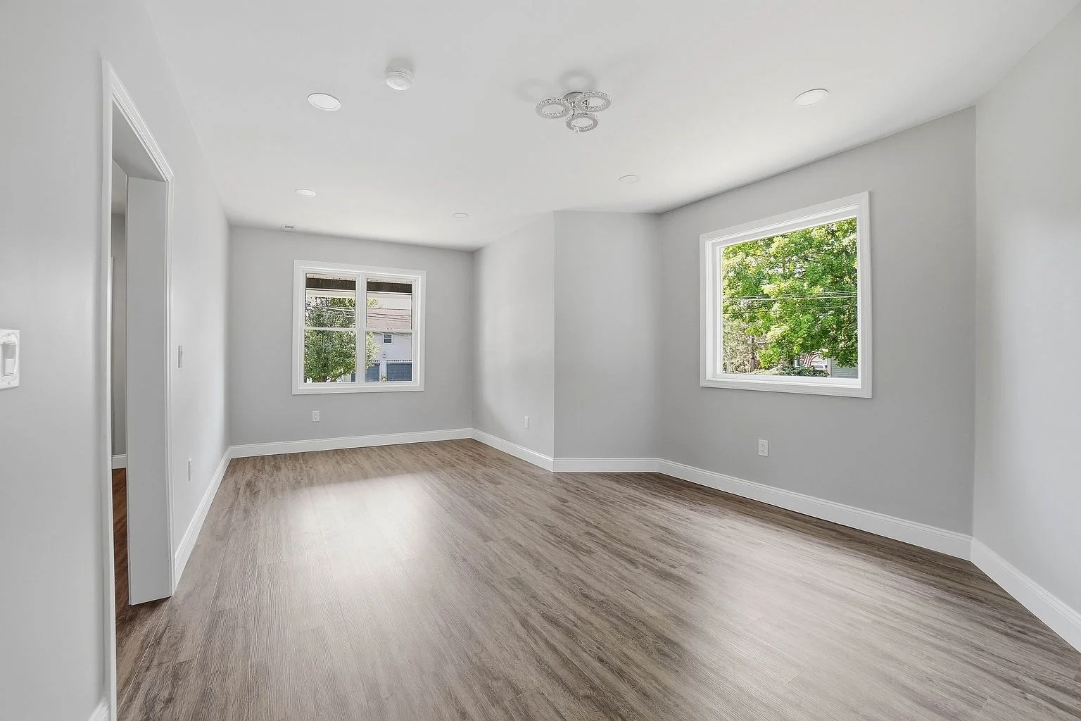 4 bed, 2 bath apartment for rent at 38 wesleya Wesleyan St, Shrewsbury — photo 9 of 23