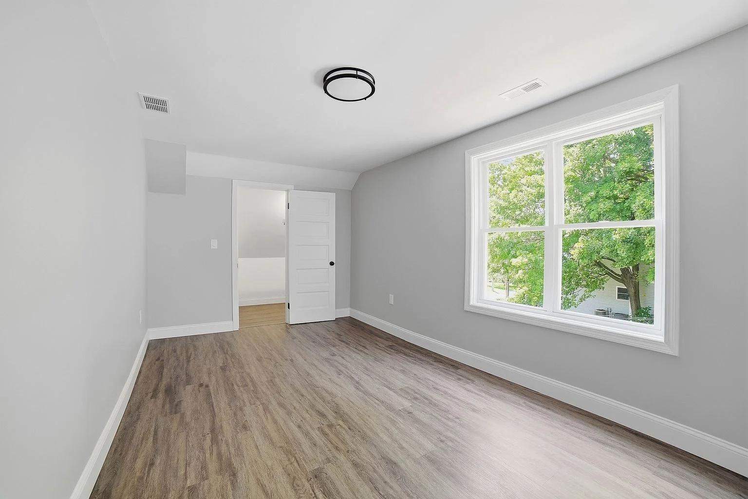 4 bed, 2 bath apartment for rent at 38 wesleya Wesleyan St, Shrewsbury — photo 20 of 23