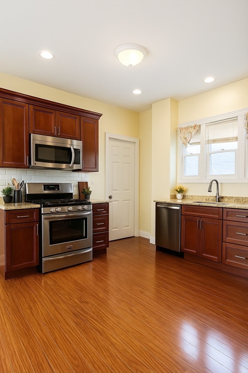 3 bed, 2 bath apartment for rent at 38 Whiting St , Unit 2, Roxbury — photo 2 of 8